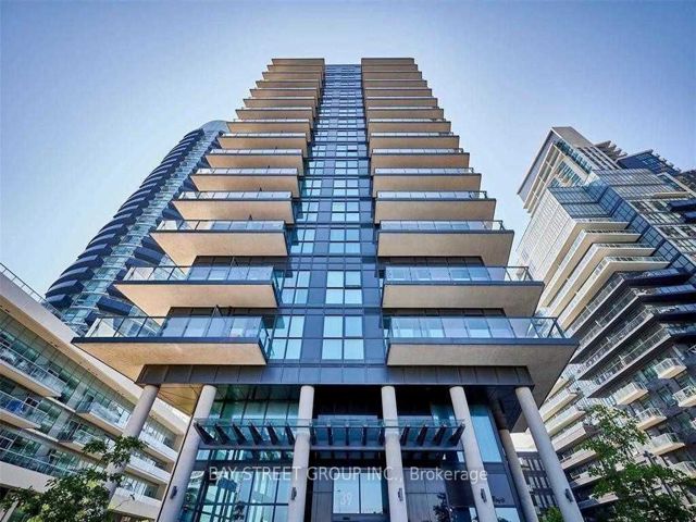 407 - 39 Annie Craig Dr