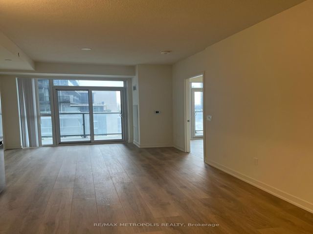 1007 - 38 Annie Craig Dr