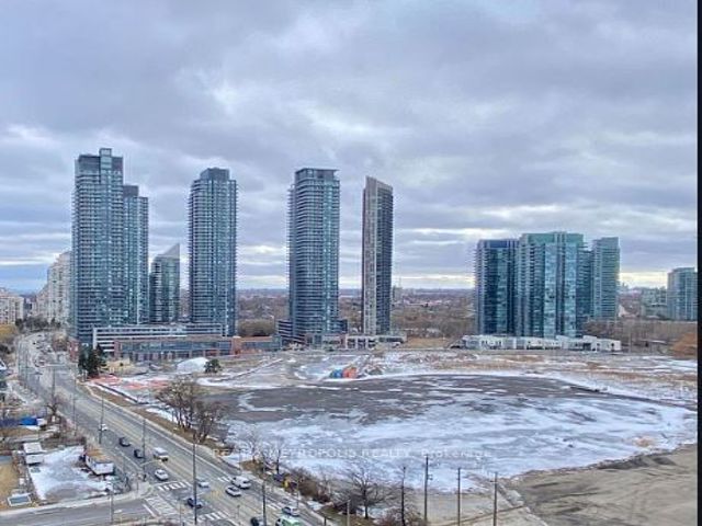 1007 - 38 Annie Craig Dr
