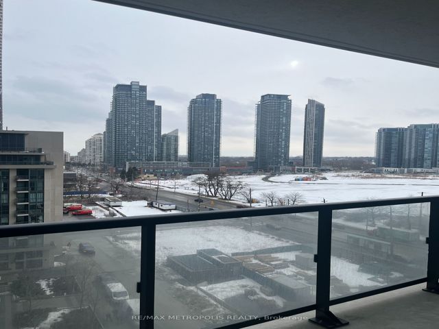 1007 - 38 Annie Craig Dr