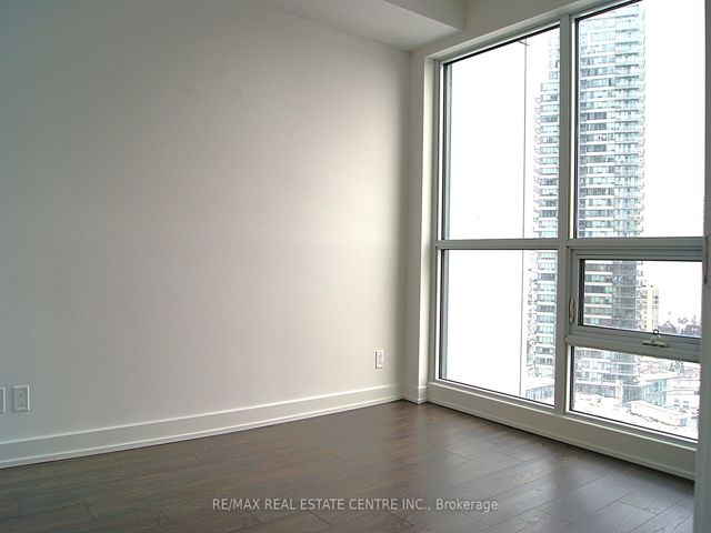 1602 - 2220 Lakeshore Blvd W