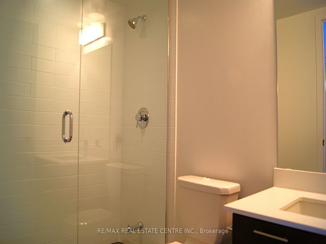 1602 - 2220 Lakeshore Blvd W