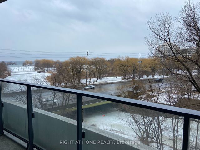 502 - 2212 Lake Shore Blvd W
