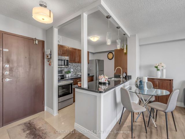 1702 - 3077 Weston Rd