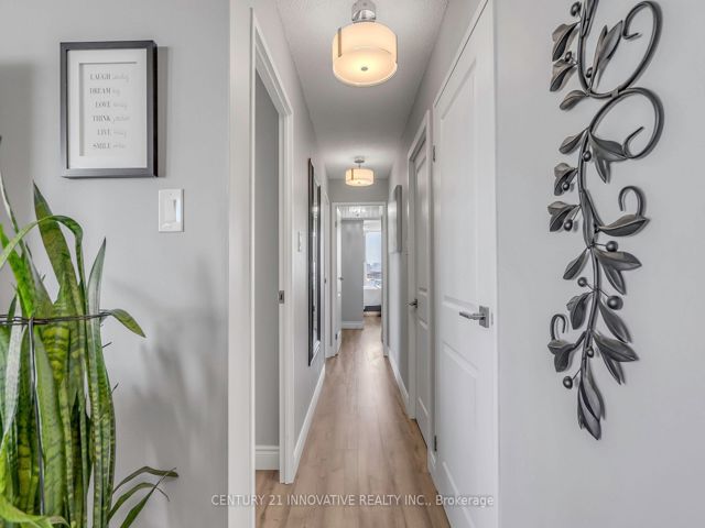 1702 - 3077 Weston Rd