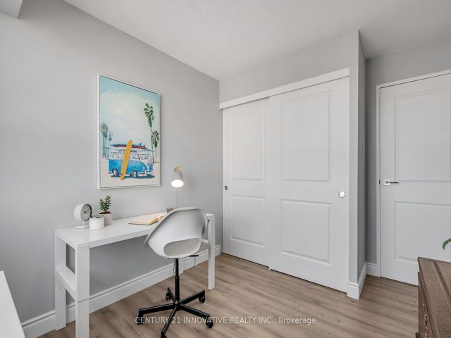 1702 - 3077 Weston Rd
