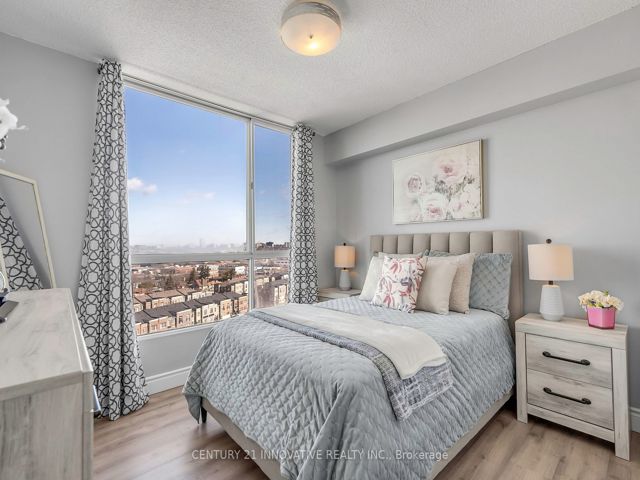 1702 - 3077 Weston Rd