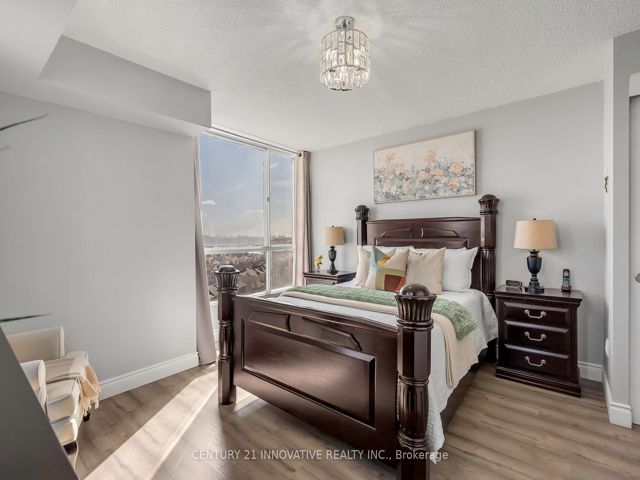 1702 - 3077 Weston Rd
