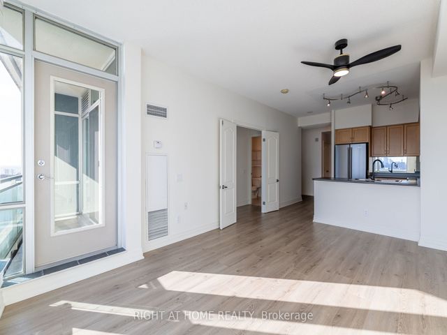 1102 - 5 Marine Parade Dr