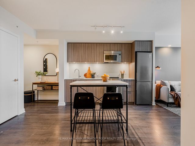 1112 - 30 Samuel Wood Way