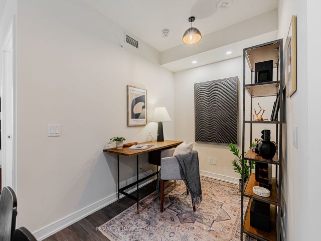 1112 - 30 Samuel Wood Way