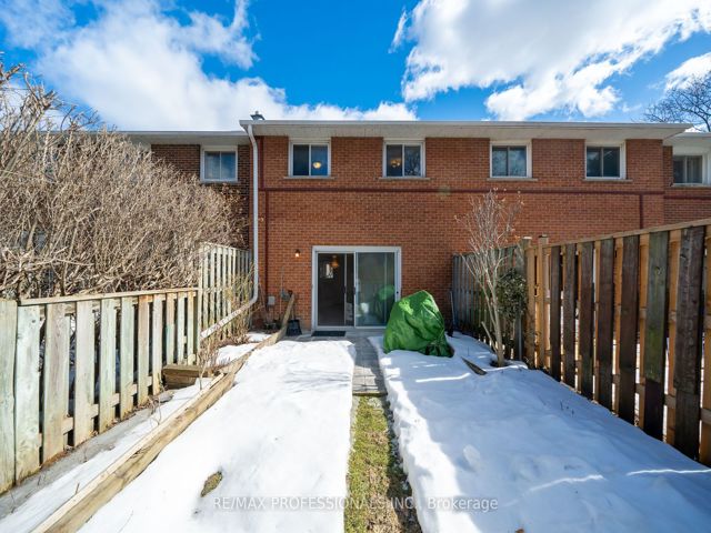 52 - 580 Renforth Dr