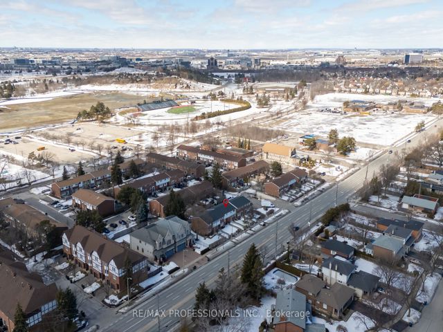 52 - 580 Renforth Dr