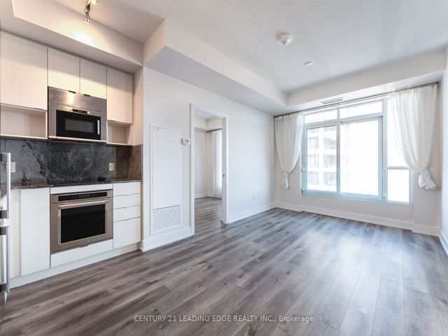 3807 - 7 Mabelle Ave
