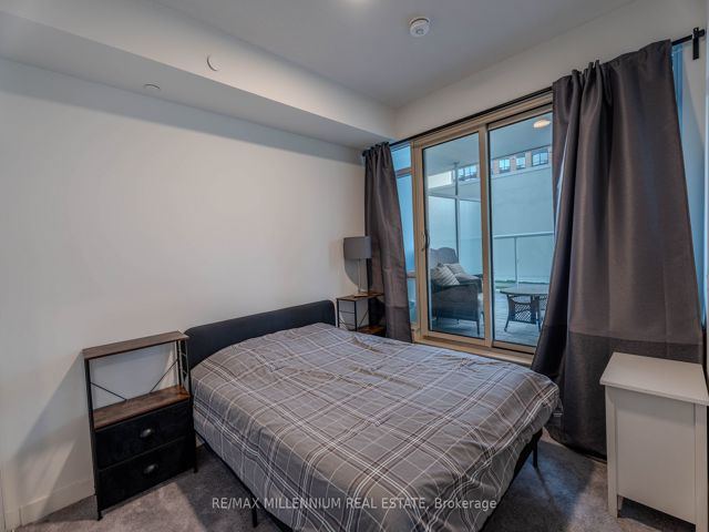 216 - 10 Wilby Cres