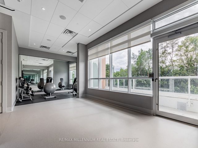216 - 10 Wilby Cres