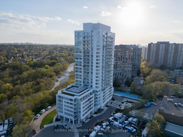 216 - 10 Wilby Cres