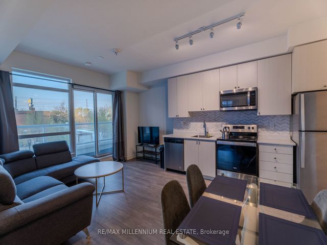 216 - 10 Wilby Cres