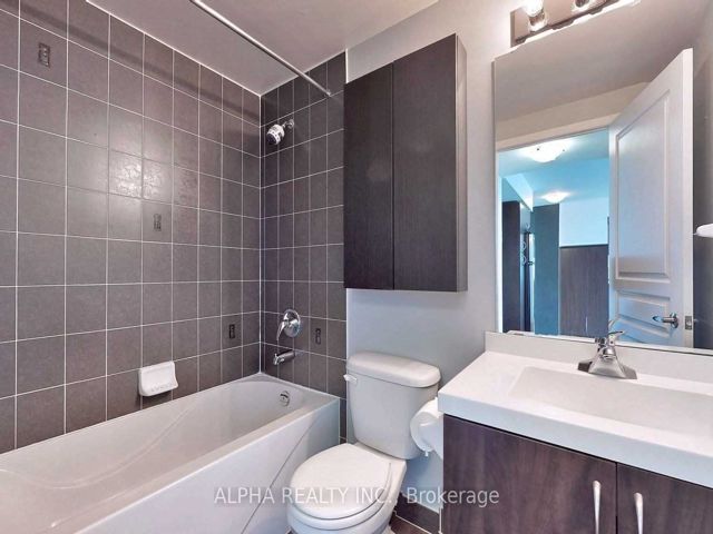 1205 - 15 Legion Rd