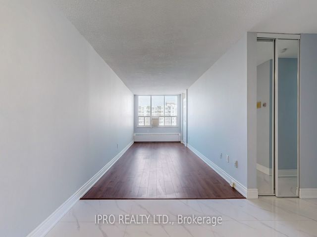 2002 - 390 Dixon Rd