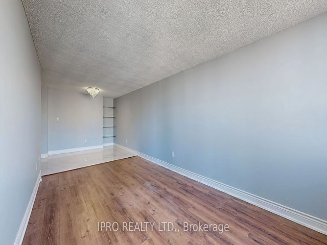 2002 - 390 Dixon Rd