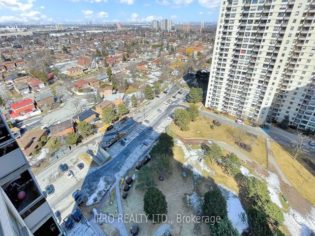 2002 - 390 Dixon Rd