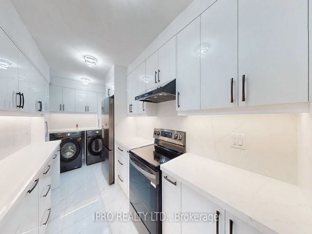 2002 - 390 Dixon Rd