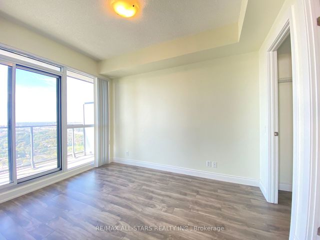 3709 - 2220 Lake Shore Blvd W