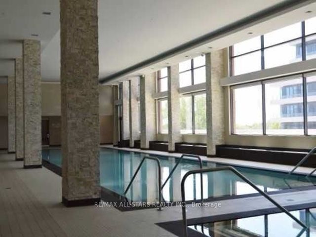 3709 - 2220 Lake Shore Blvd W