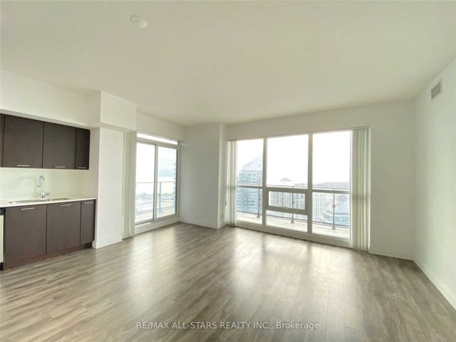 3709 - 2220 Lake Shore Blvd W