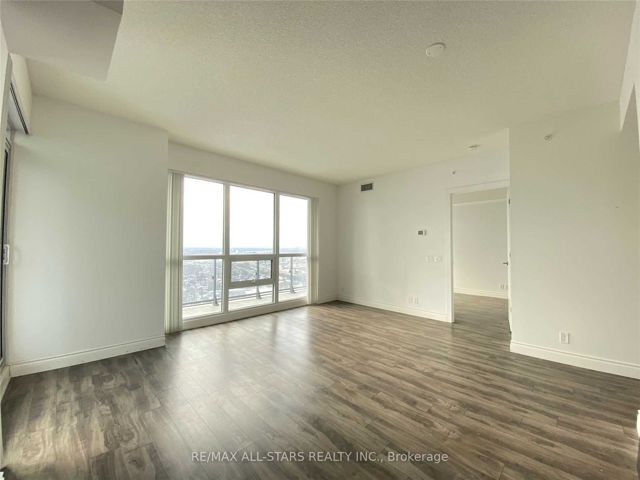 3709 - 2220 Lake Shore Blvd W
