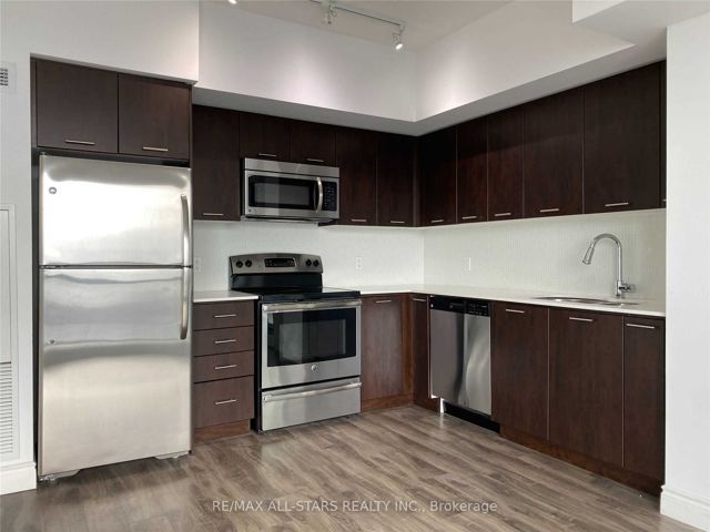 3709 - 2220 Lake Shore Blvd W