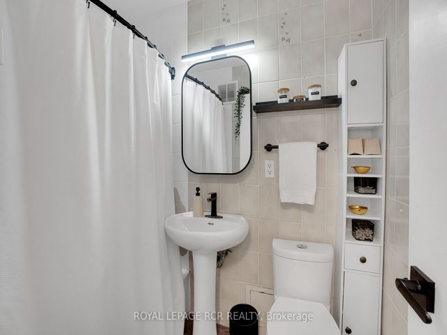 205 - 50 Gulliver Rd