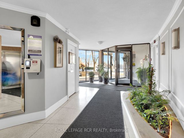205 - 50 Gulliver Rd