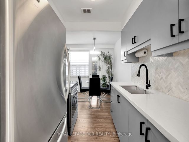 205 - 50 Gulliver Rd