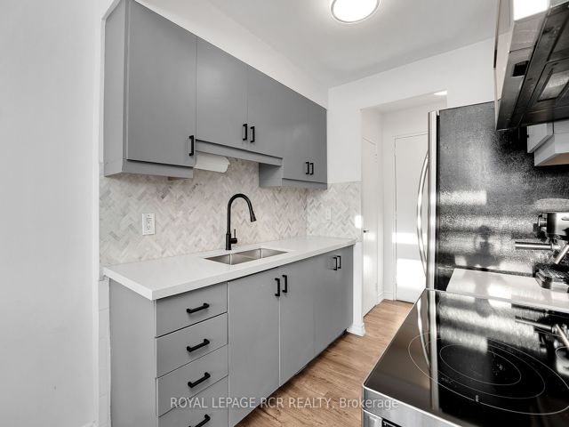 205 - 50 Gulliver Rd