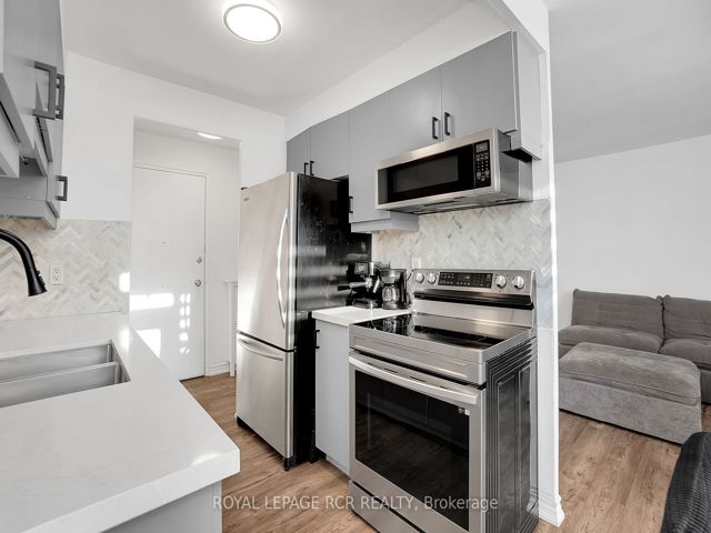 205 - 50 Gulliver Rd