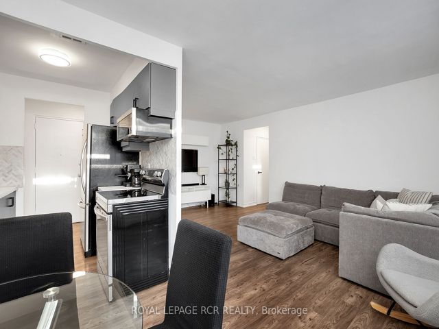 205 - 50 Gulliver Rd