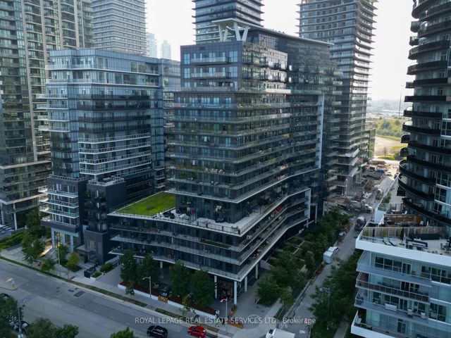 1608 - 39 Annie Craig Dr