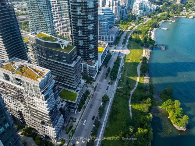 1608 - 39 Annie Craig Dr
