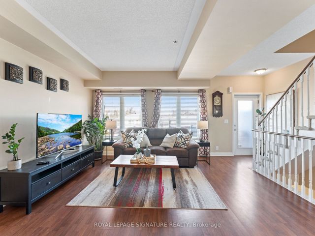 205 - 5 Richgrove Dr