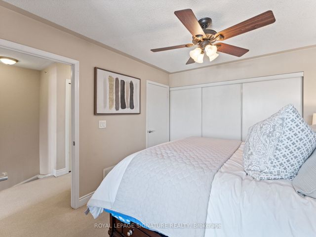 205 - 5 Richgrove Dr