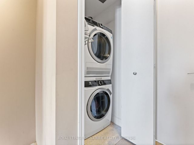 205 - 5 Richgrove Dr