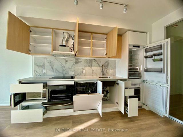 322 - 1100 Sheppard Ave W