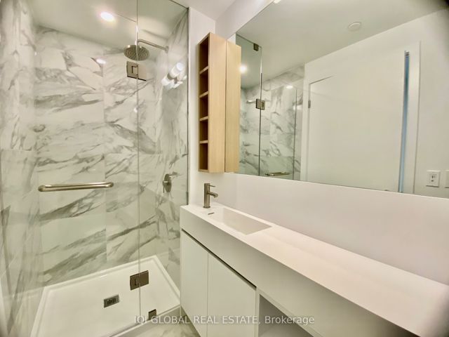 322 - 1100 Sheppard Ave W