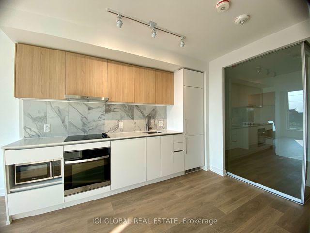 322 - 1100 Sheppard Ave W
