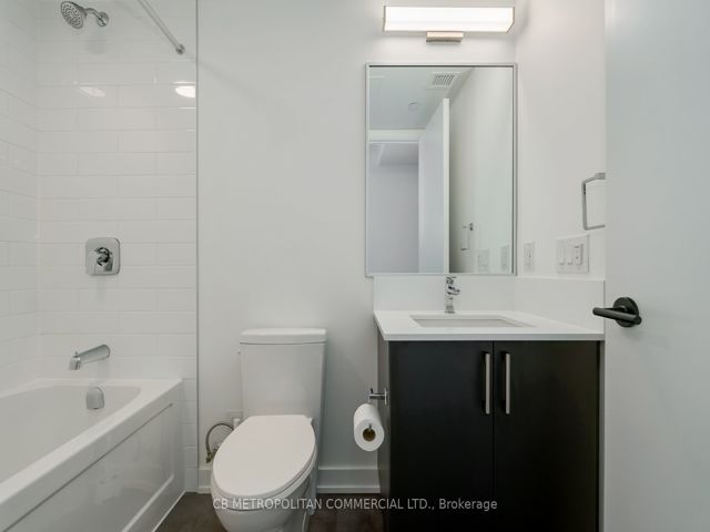 204 - 7 Fairbank Ave