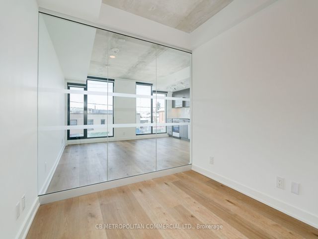 204 - 7 Fairbank Ave