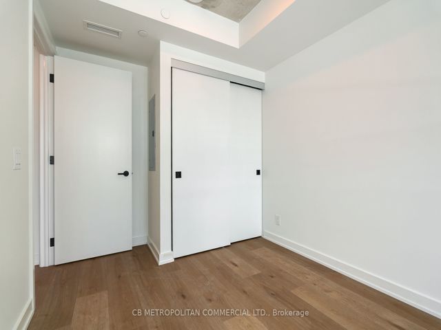 204 - 7 Fairbank Ave