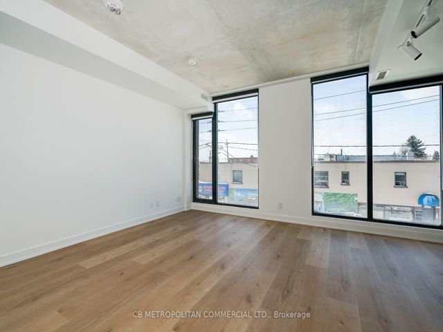 204 - 7 Fairbank Ave